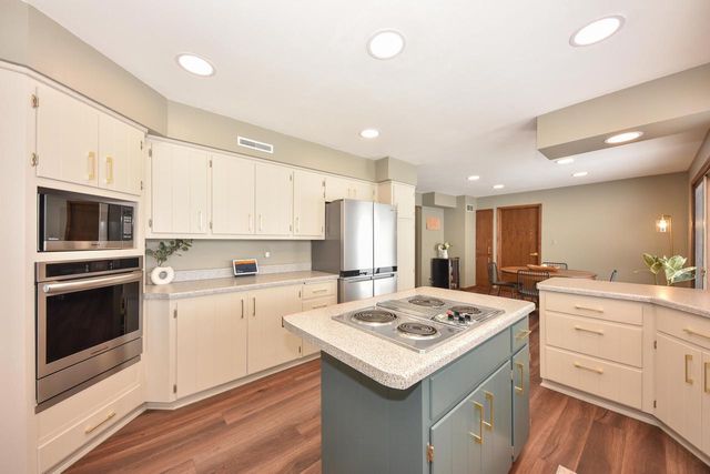 4380 County Road Y, Saukville, WI 53080