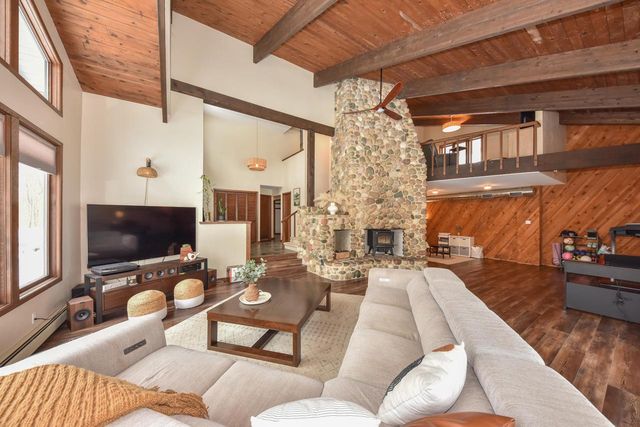 4380 County Road Y, Saukville, WI 53080