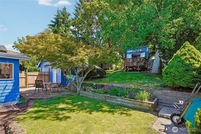 9250 14th Avenue SW, Seattle, WA 98106