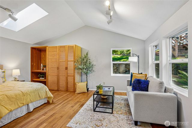 9250 14th Avenue SW, Seattle, WA 98106