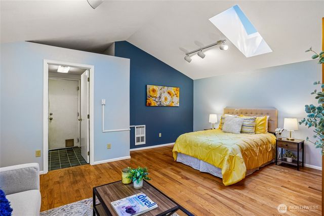 9250 14th Avenue SW, Seattle, WA 98106