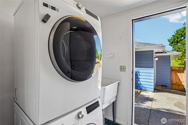 9250 14th Avenue SW, Seattle, WA 98106