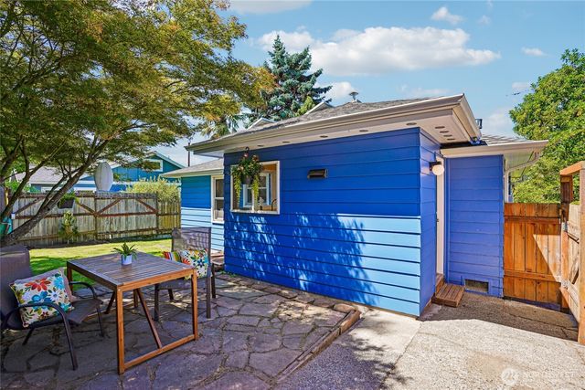 9250 14th Avenue SW, Seattle, WA 98106