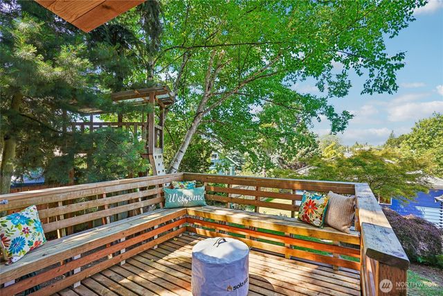 9250 14th Avenue SW, Seattle, WA 98106