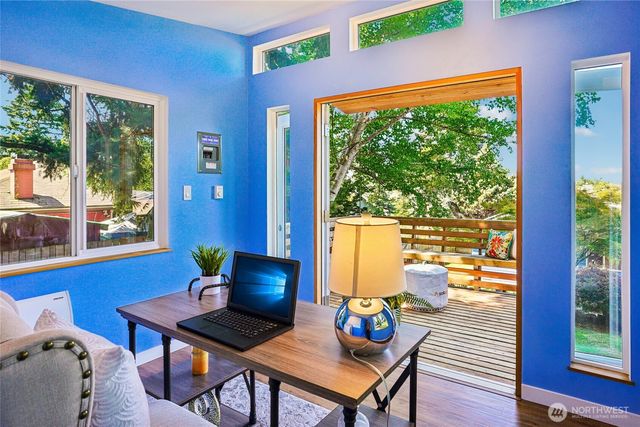 9250 14th Avenue SW, Seattle, WA 98106