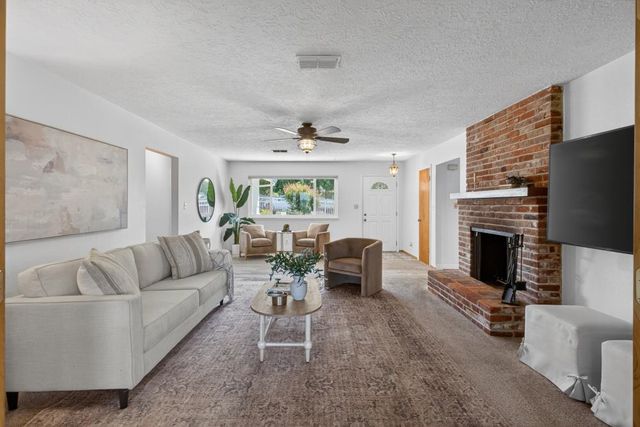 8133 E Peerless Ave, Orangevale, CA 95662