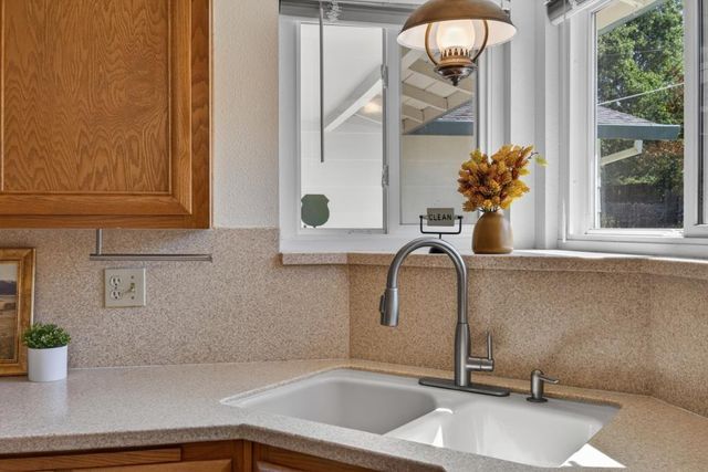 8133 E Peerless Ave, Orangevale, CA 95662