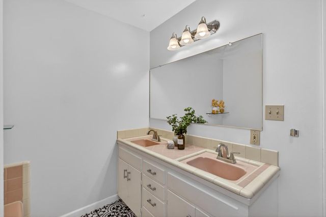 8133 E Peerless Ave, Orangevale, CA 95662