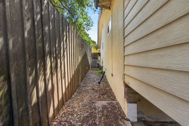 8133 E Peerless Ave, Orangevale, CA 95662