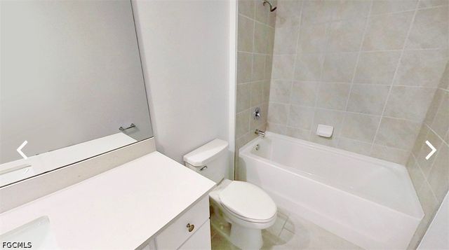 836 Durden PKWY, Cape Coral, FL 33909