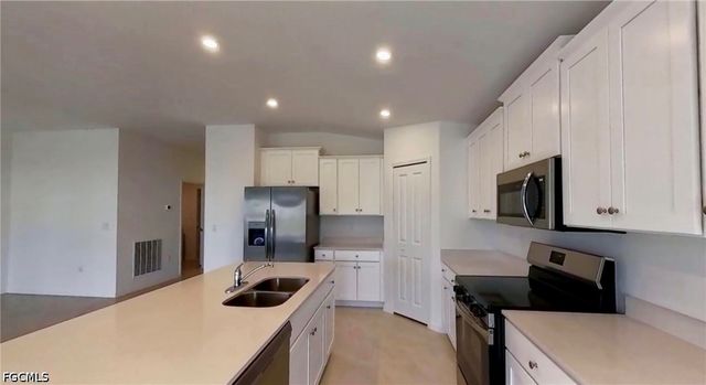 836 Durden PKWY, Cape Coral, FL 33909