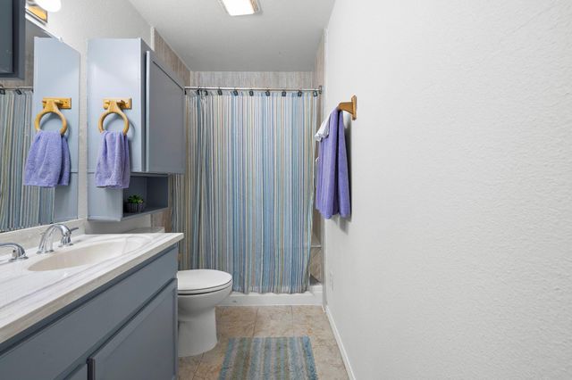 121 S Plant Ave Ave APT 102, Boerne, TX 78006