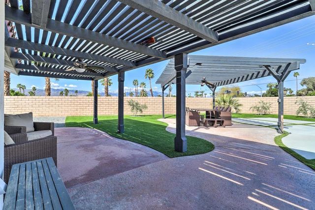 44065 Dalea Court, La Quinta, CA 92253