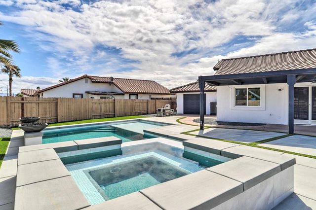 44065 Dalea Court, La Quinta, CA 92253