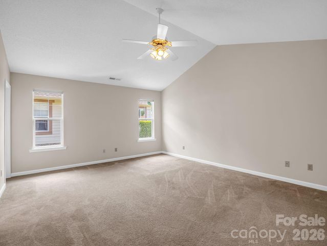 51 Barn Owl Way, Hendersonville, NC 28792