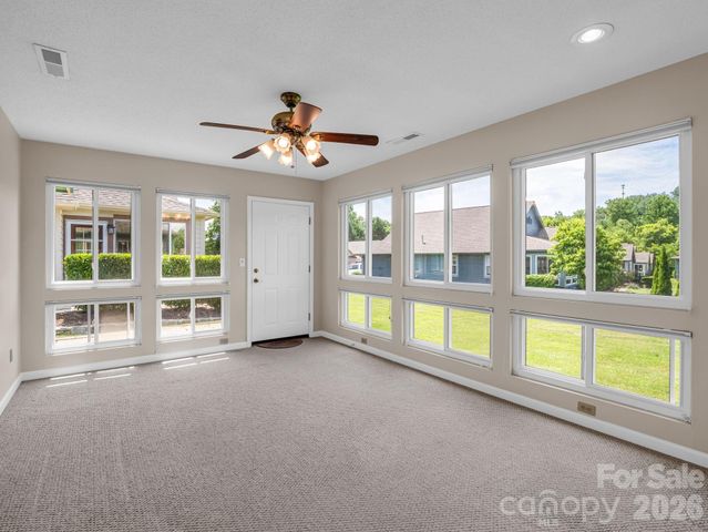 51 Barn Owl Way, Hendersonville, NC 28792