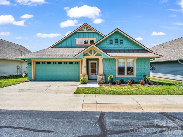 51 Barn Owl Way, Hendersonville, NC 28792
