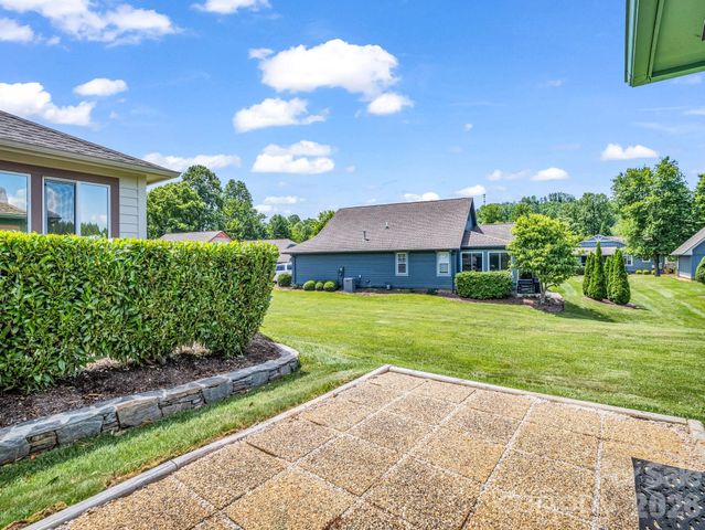 51 Barn Owl Way, Hendersonville, NC 28792