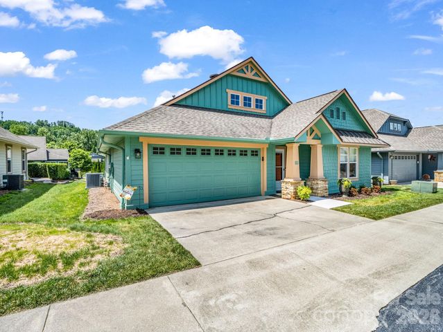 51 Barn Owl Way, Hendersonville, NC 28792