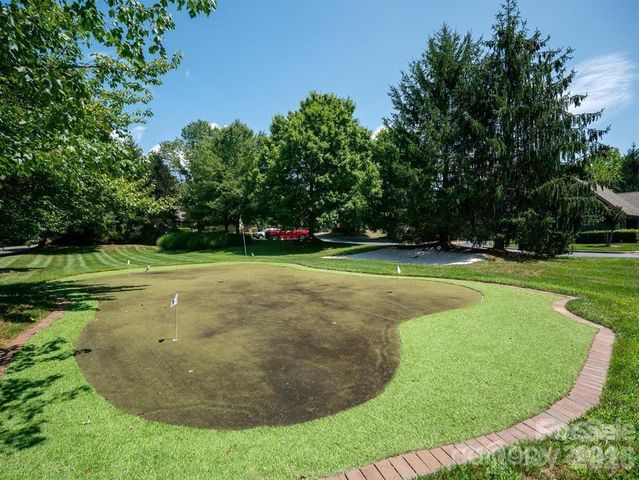 51 Barn Owl Way, Hendersonville, NC 28792