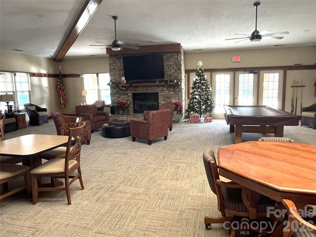 51 Barn Owl Way, Hendersonville, NC 28792