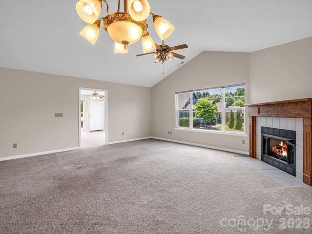 51 Barn Owl Way, Hendersonville, NC 28792