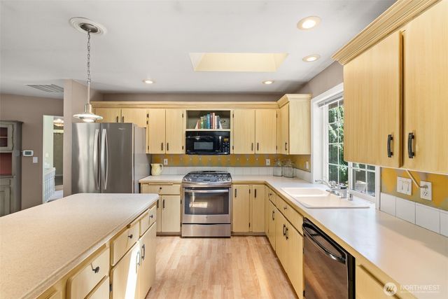 2226 35th St NW, Gig Harbor, WA 98335