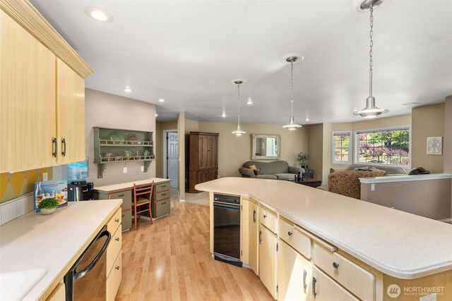 2226 35th St NW, Gig Harbor, WA 98335