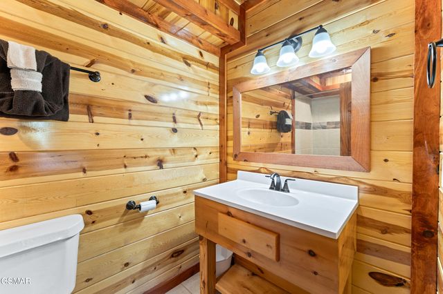 1232 Bird Nest Way, Sevierville, TN 37876