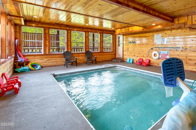 1232 Bird Nest Way, Sevierville, TN 37876