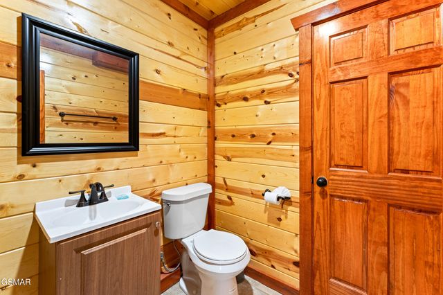 1232 Bird Nest Way, Sevierville, TN 37876