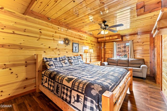 1232 Bird Nest Way, Sevierville, TN 37876