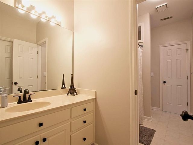 1305 Fontainebleau NE Court, Lawrenceville, GA 30043