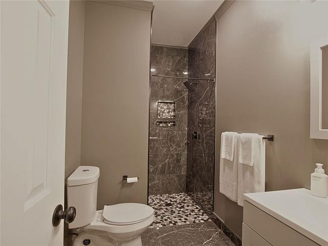 1305 Fontainebleau NE Court, Lawrenceville, GA 30043