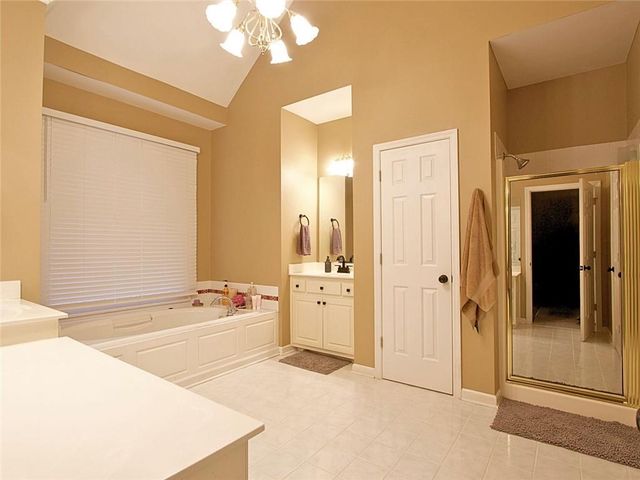 1305 Fontainebleau NE Court, Lawrenceville, GA 30043