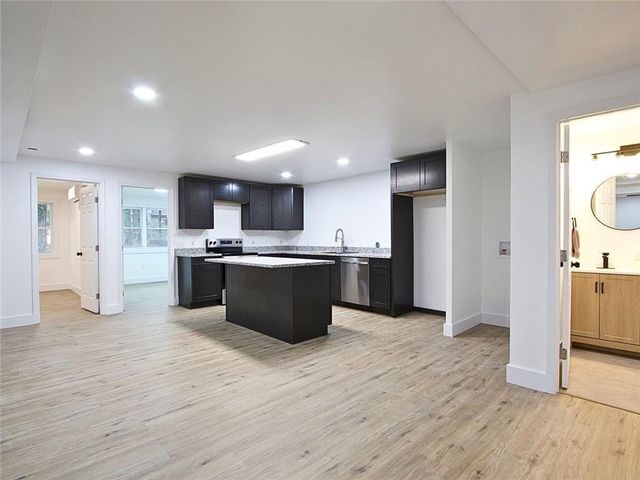 1305 Fontainebleau NE Court, Lawrenceville, GA 30043