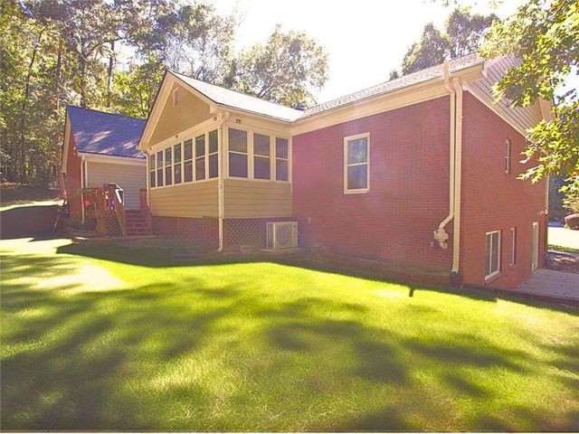 1305 Fontainebleau NE Court, Lawrenceville, GA 30043