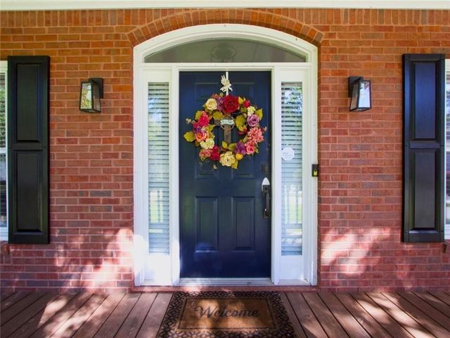 1305 Fontainebleau NE Court, Lawrenceville, GA 30043