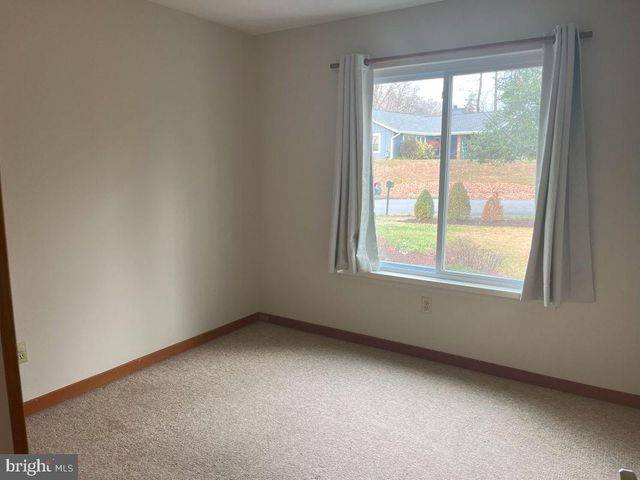 10401 PEARL ST, Fairfax, VA 22032