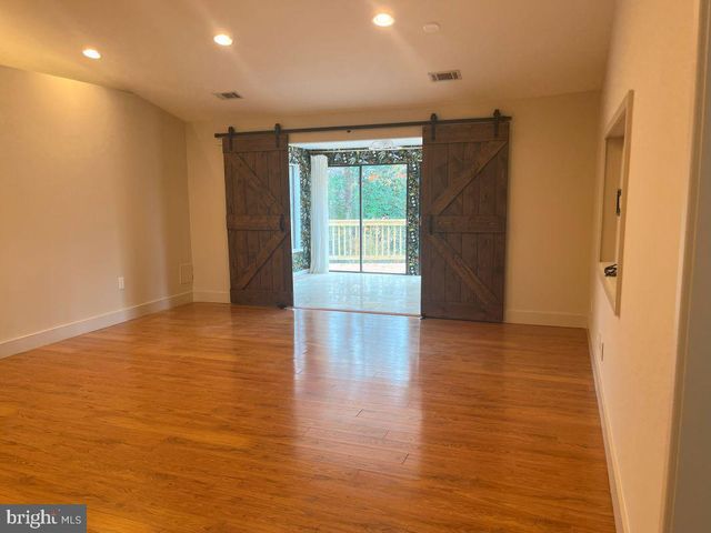 10401 PEARL ST, Fairfax, VA 22032