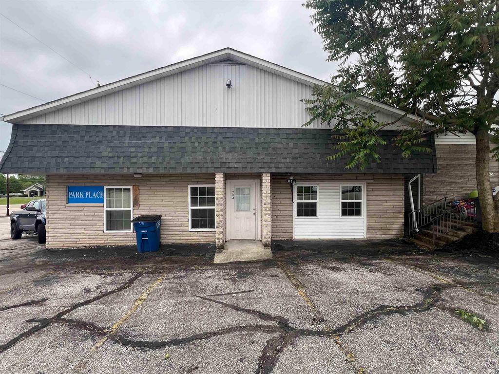 1702 1704 24th Streets, Bedford, IN 47421