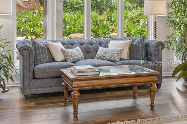 1 Crepe Myrtle Ct, Hilton Head Island, SC 29926