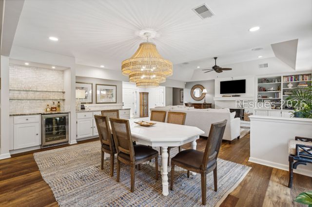 1 Crepe Myrtle Ct, Hilton Head Island, SC 29926