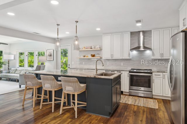 1 Crepe Myrtle Ct, Hilton Head Island, SC 29926