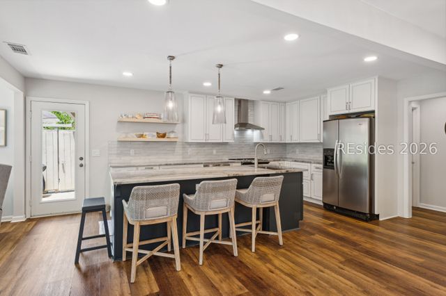 1 Crepe Myrtle Ct, Hilton Head Island, SC 29926