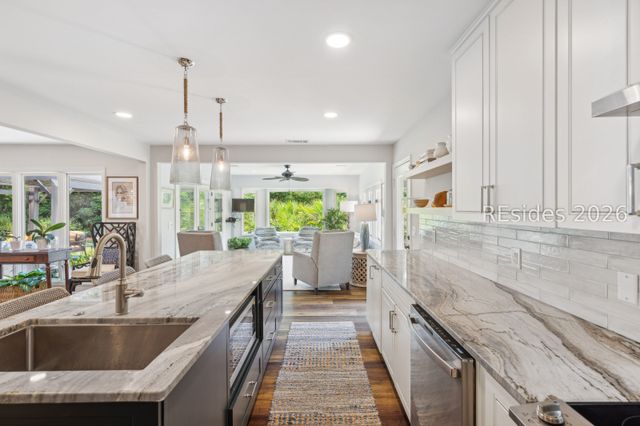 1 Crepe Myrtle Ct, Hilton Head Island, SC 29926