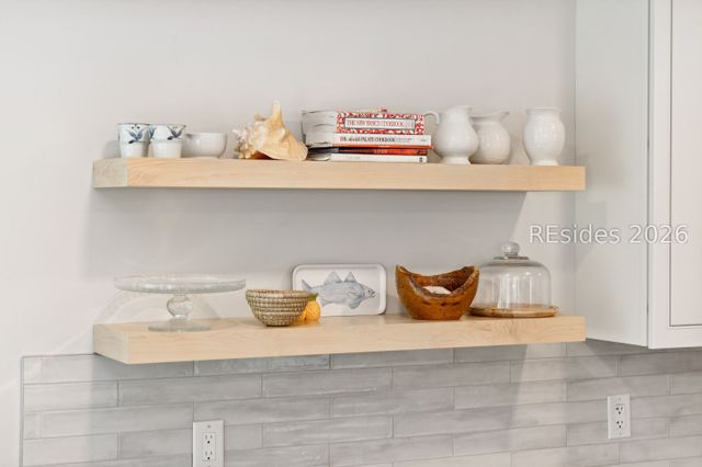 1 Crepe Myrtle Ct, Hilton Head Island, SC 29926