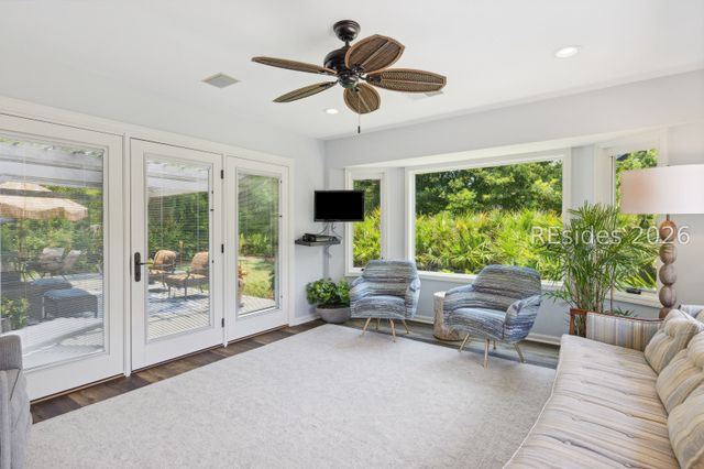 1 Crepe Myrtle Ct, Hilton Head Island, SC 29926