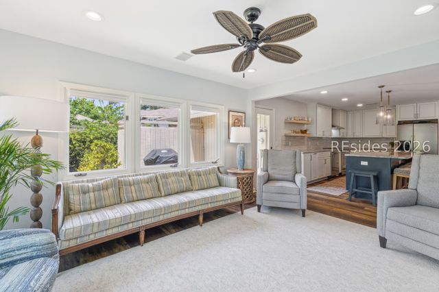 1 Crepe Myrtle Ct, Hilton Head Island, SC 29926