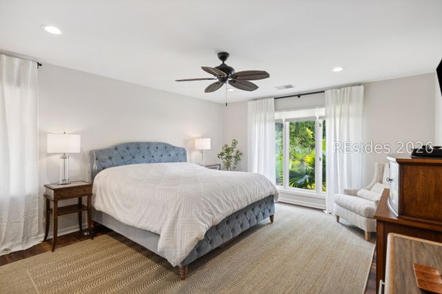 1 Crepe Myrtle Ct, Hilton Head Island, SC 29926